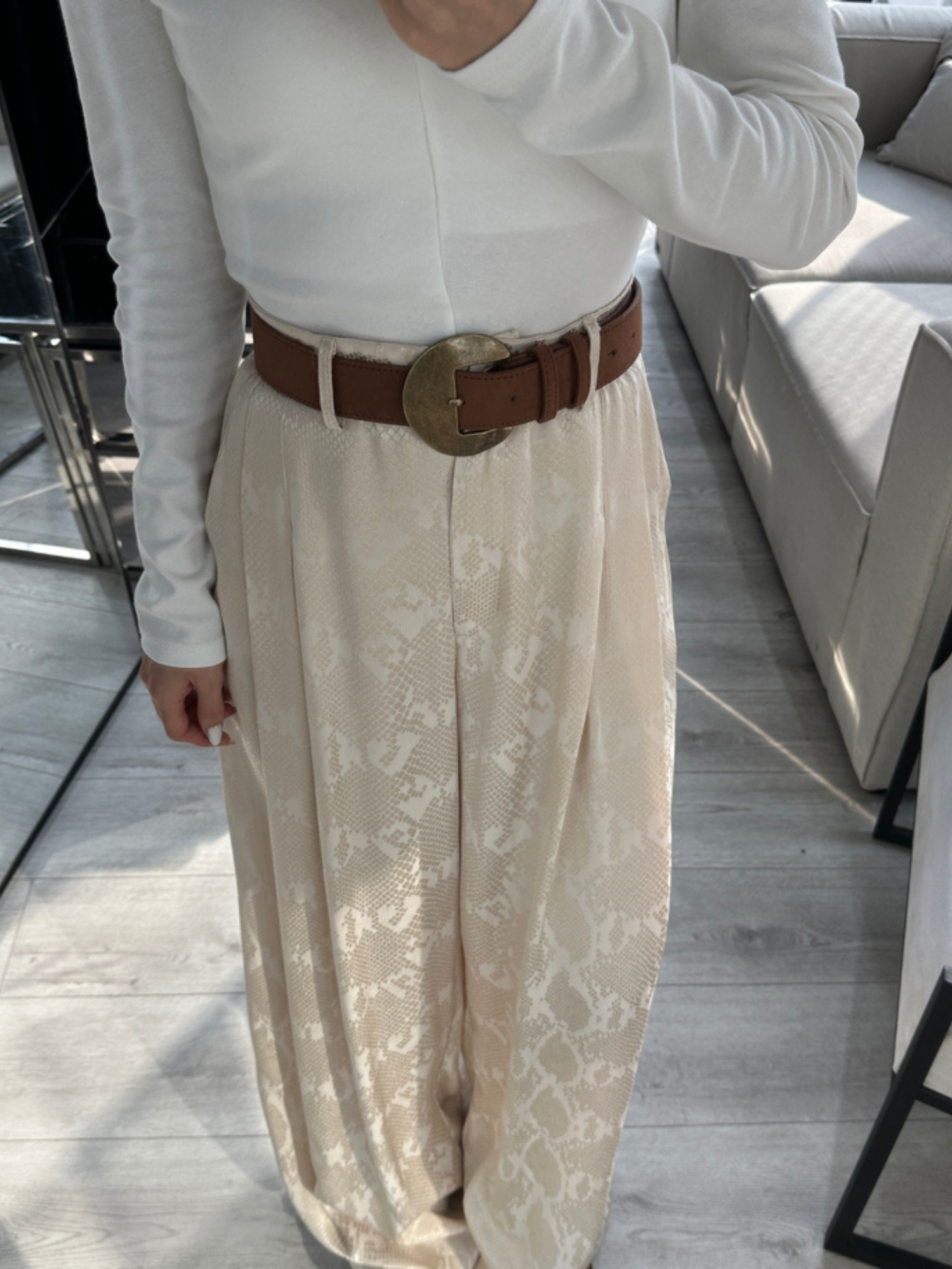 DESENLİ KREM SATEN BOL PAÇA PANTOLON