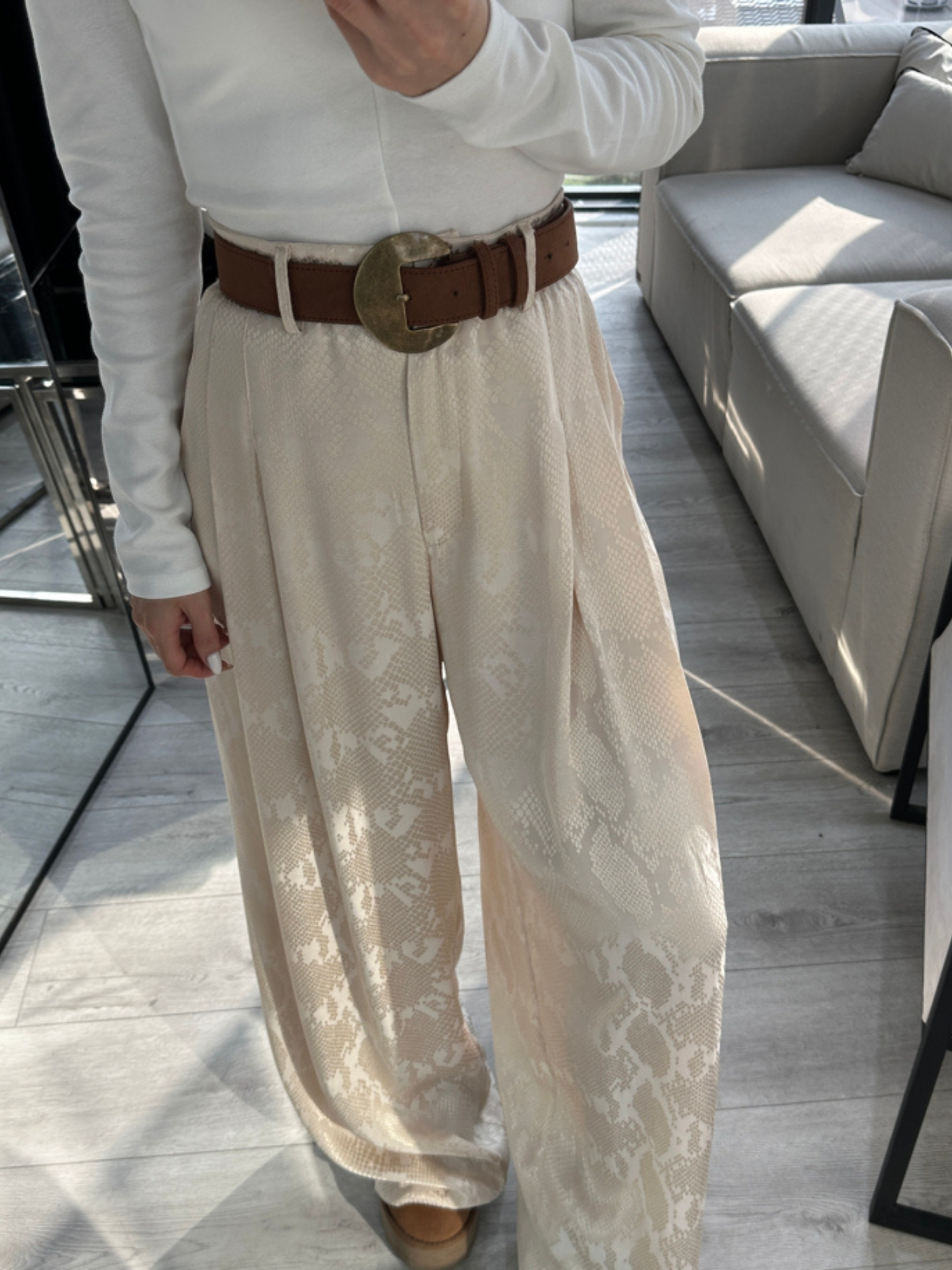 DESENLİ KREM SATEN BOL PAÇA PANTOLON