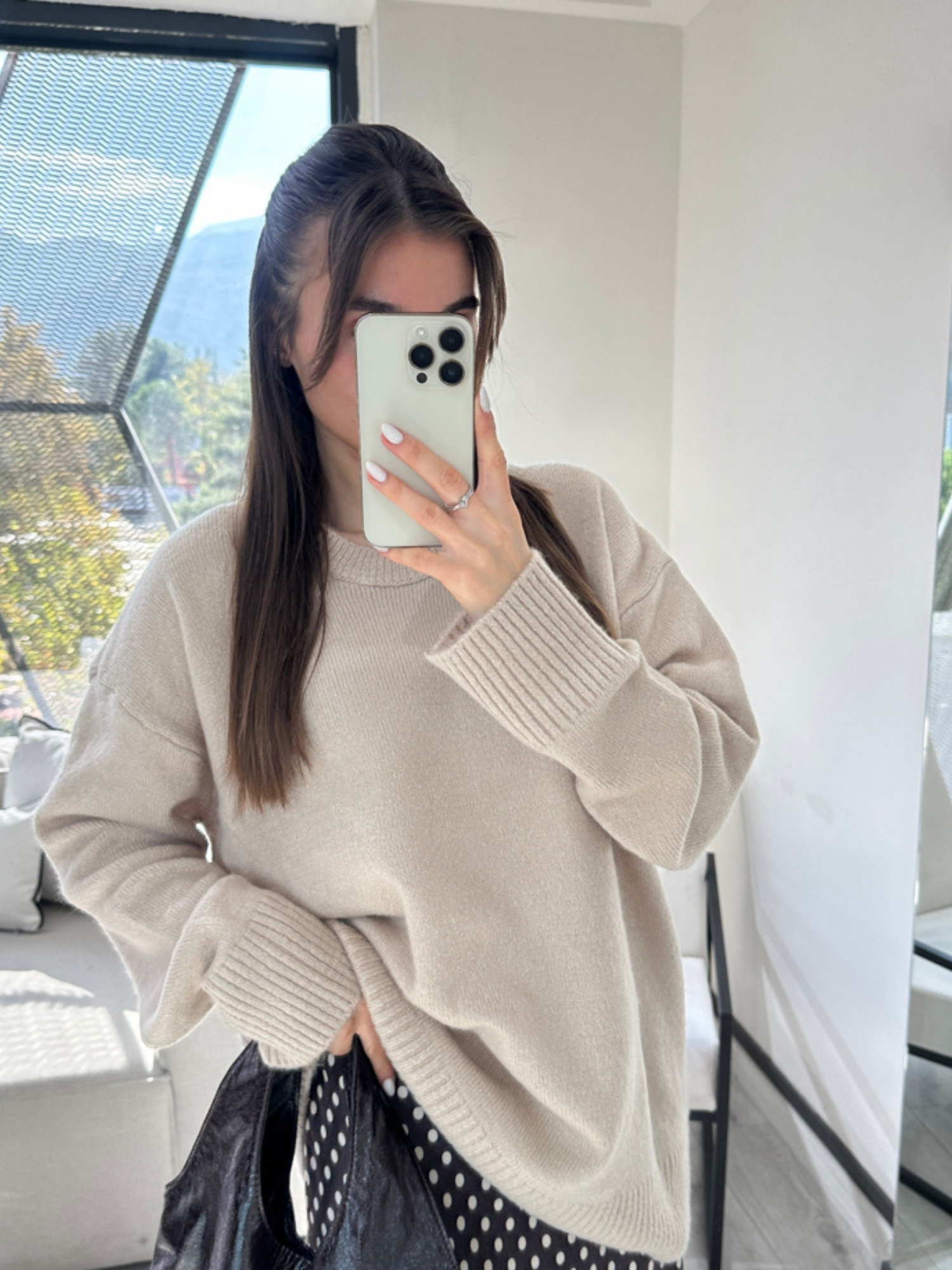 BİSİKLET YAKA OVERSİZE BEJ KAZAK