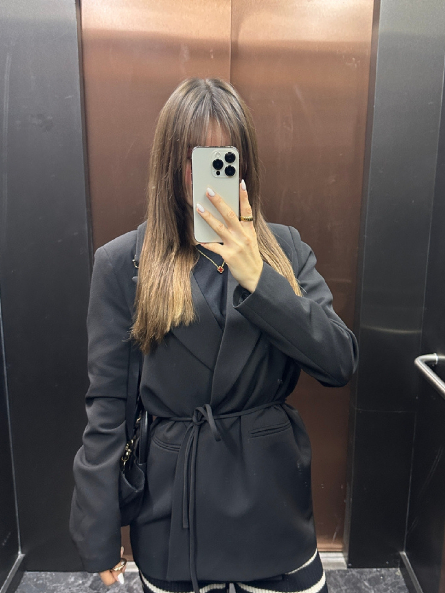 BAĞLAMA DETAYLI SİYAH BLAZER