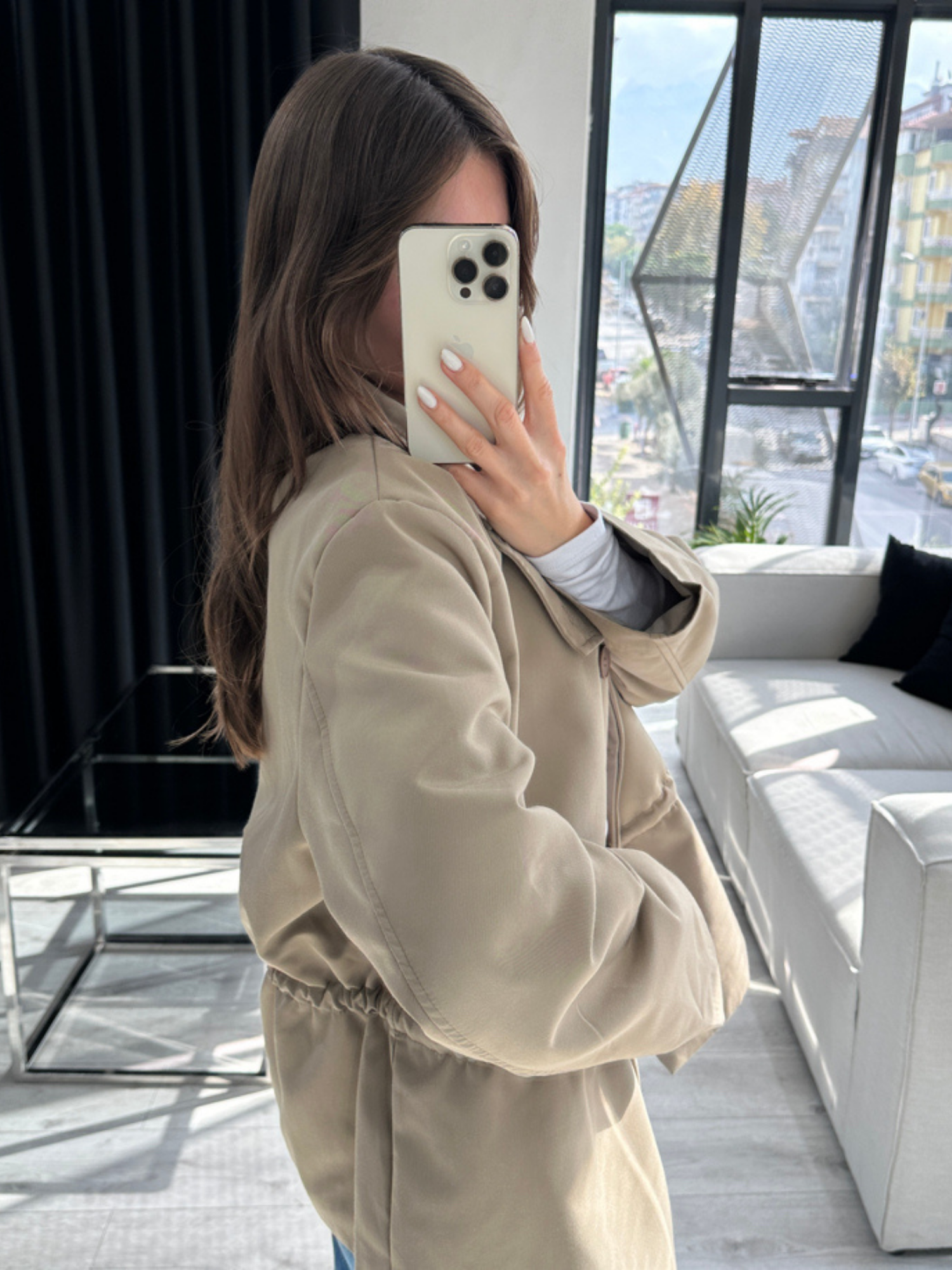 DİK YAKA BELİ BÜZGÜLÜ CAMEL CEKET