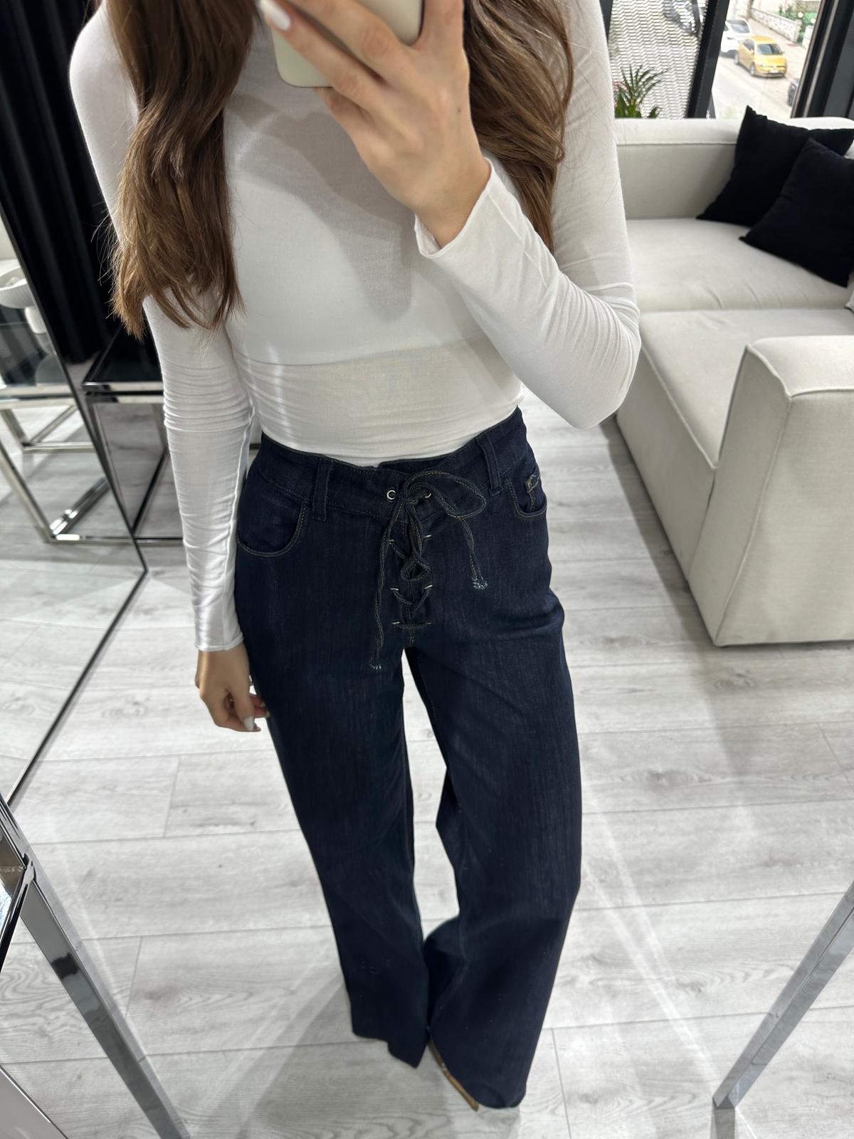 KURDELE DETAY KOYU LACİVERT JEAN