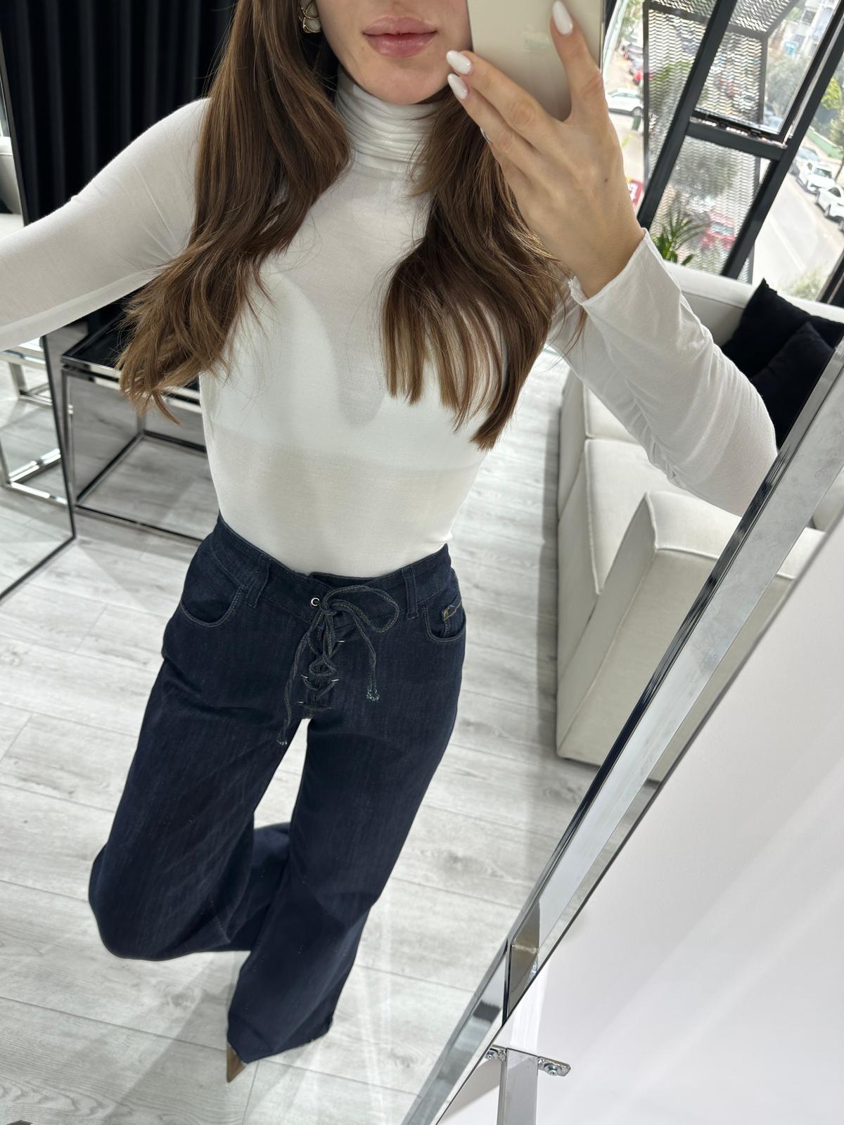 KURDELE DETAY KOYU LACİVERT JEAN