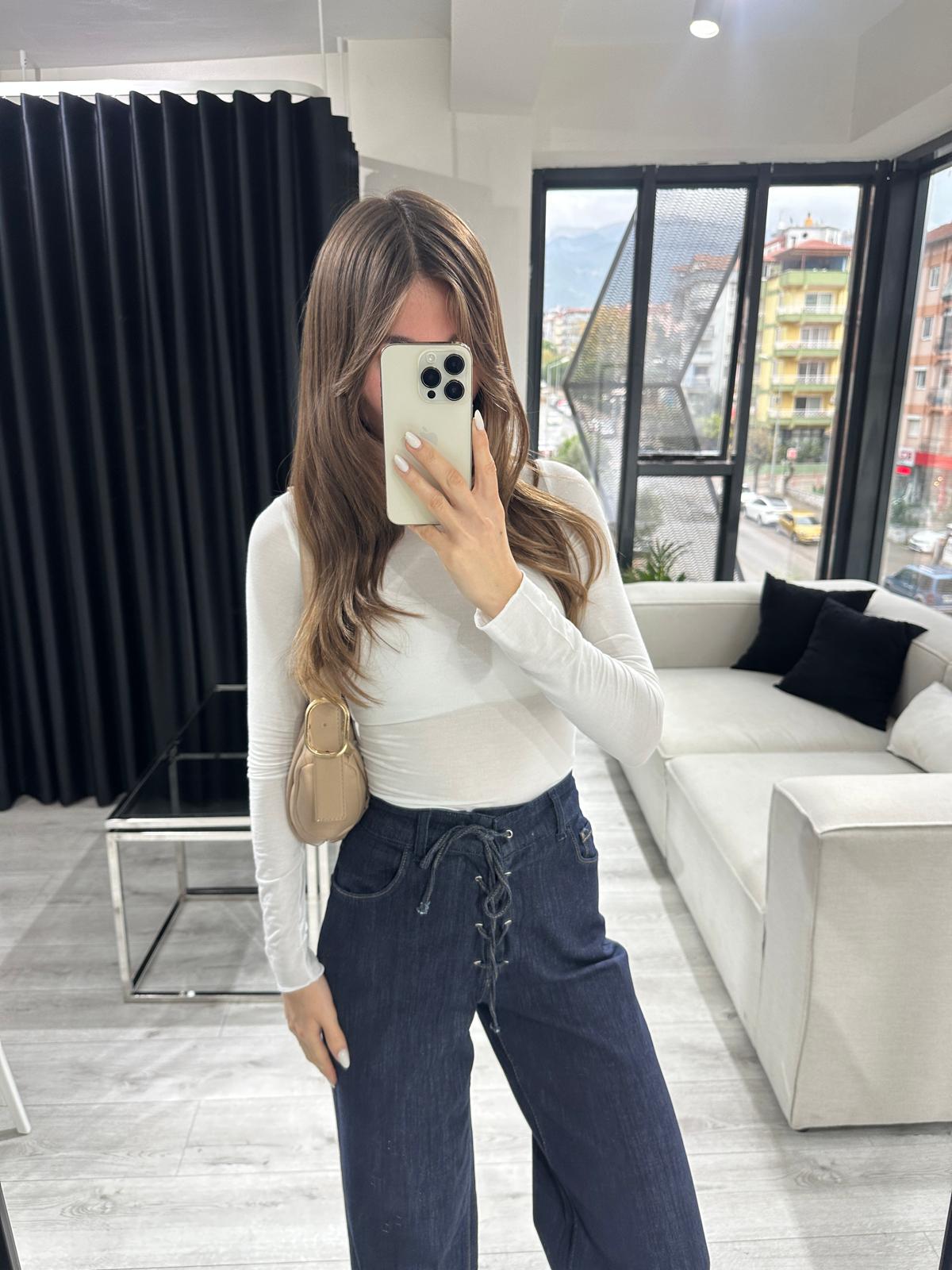 KURDELE DETAY KOYU LACİVERT JEAN